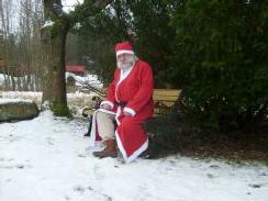 Me at the foot of my oak at Bönered on Christmas Day 2009. Photo: Sven Ericson, my father, using my camera.